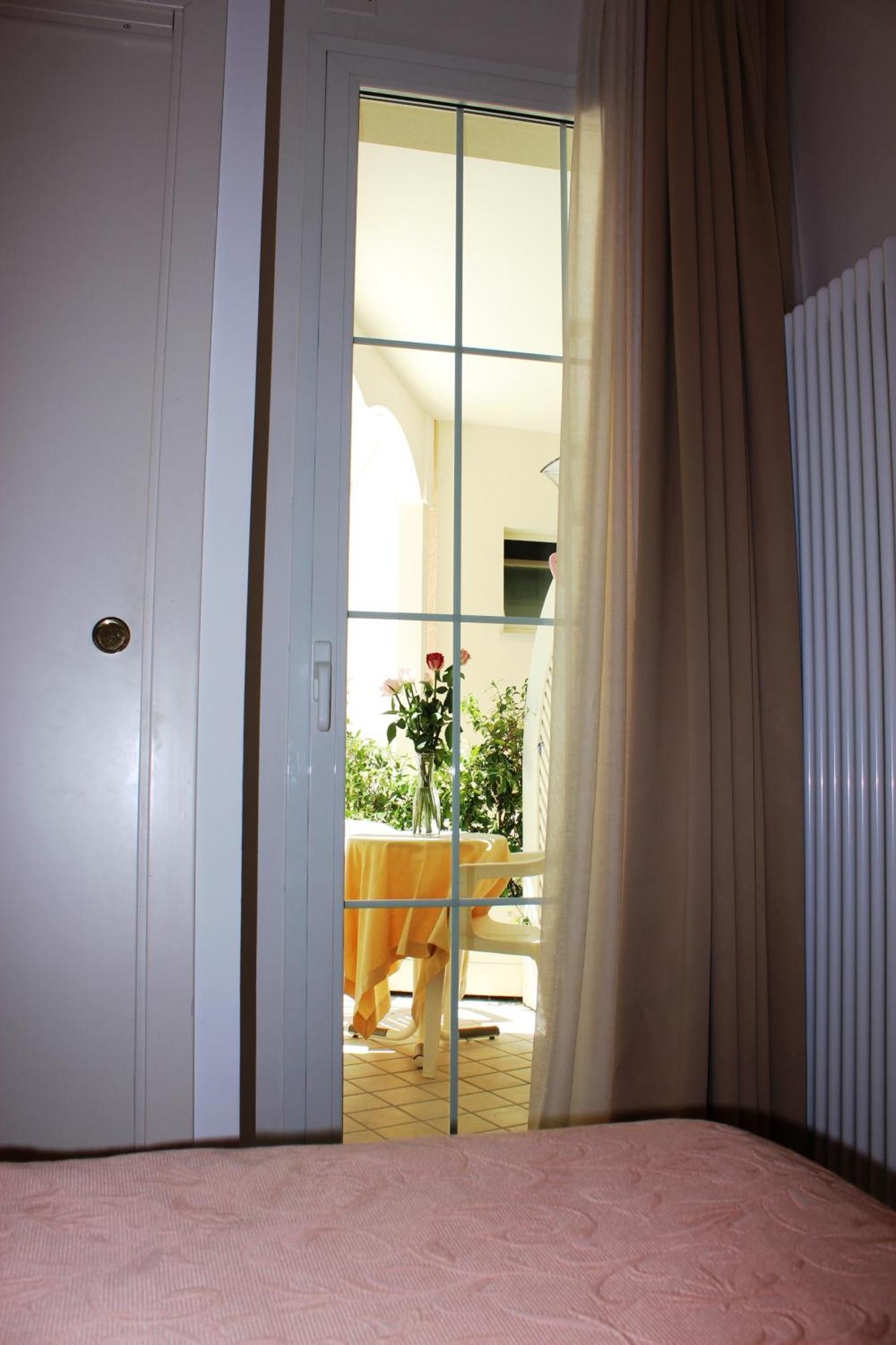 Sirena Boutique Hotel Gabicce Mare Szoba fotó